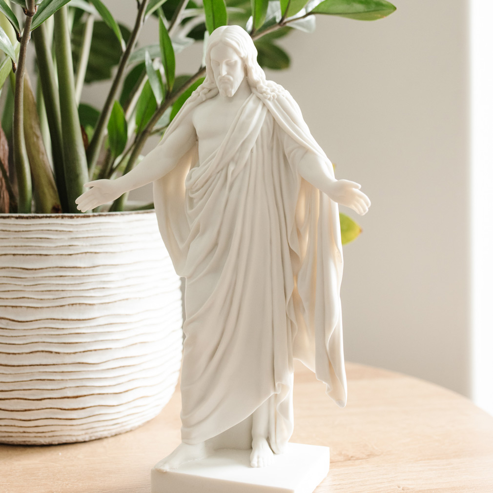 Christus Statue - Medium (10in) - LDP-STT-CHR-M